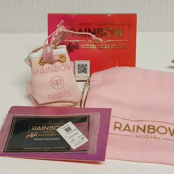 Rainbow High Bella Parker Bucket Purse - Picture 1 of 7